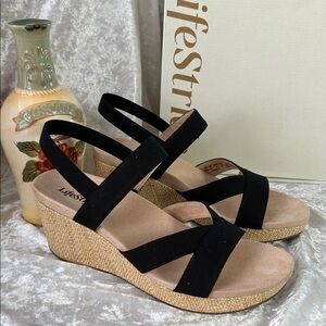 NWT LIFESTRIDE WEDGE SANDALS